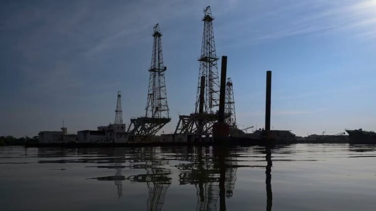 Ataque de EE. UU. a Venezuela dispara alarmas en los mercados petroleros